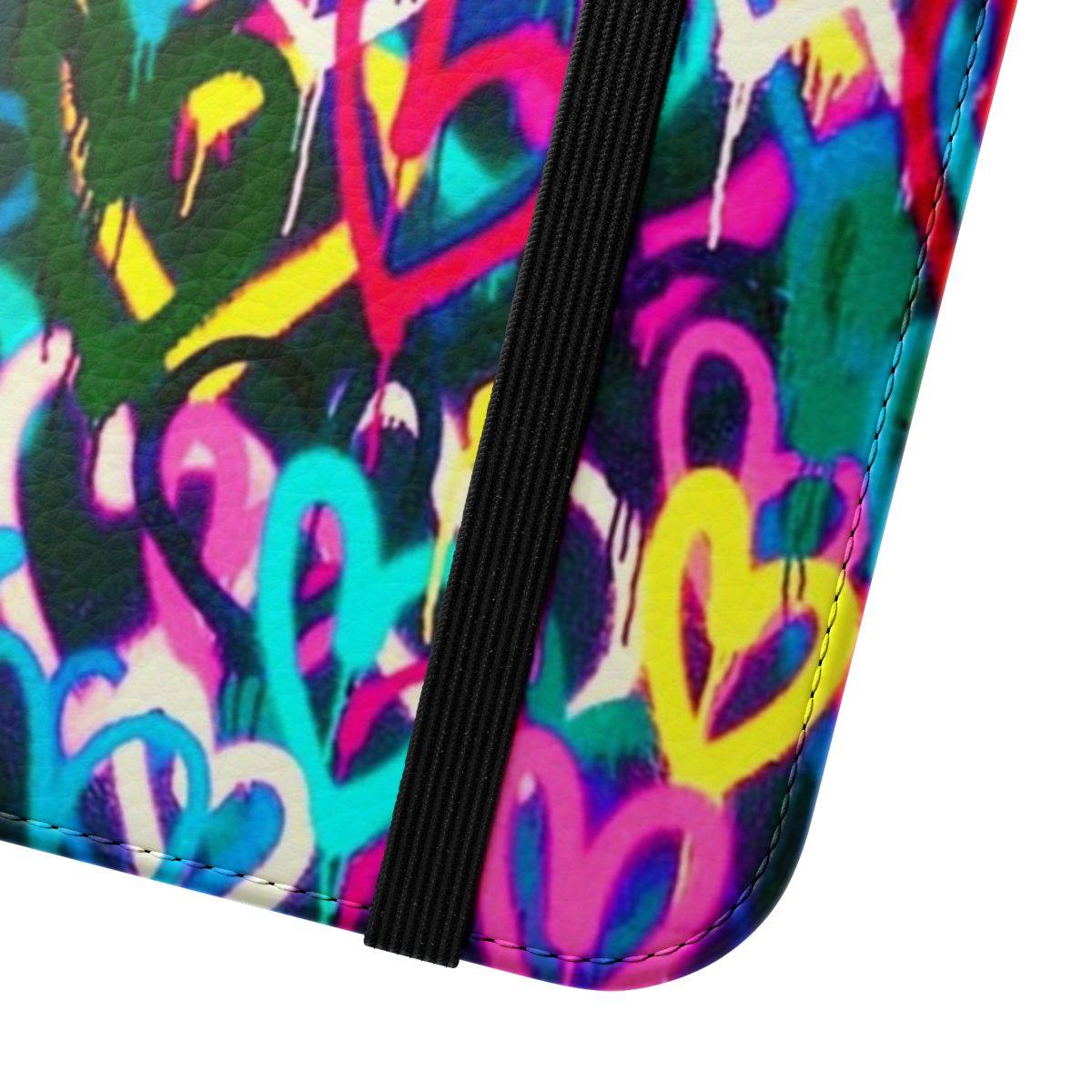 Colorful urban-inspired heart design phone case - Close Up