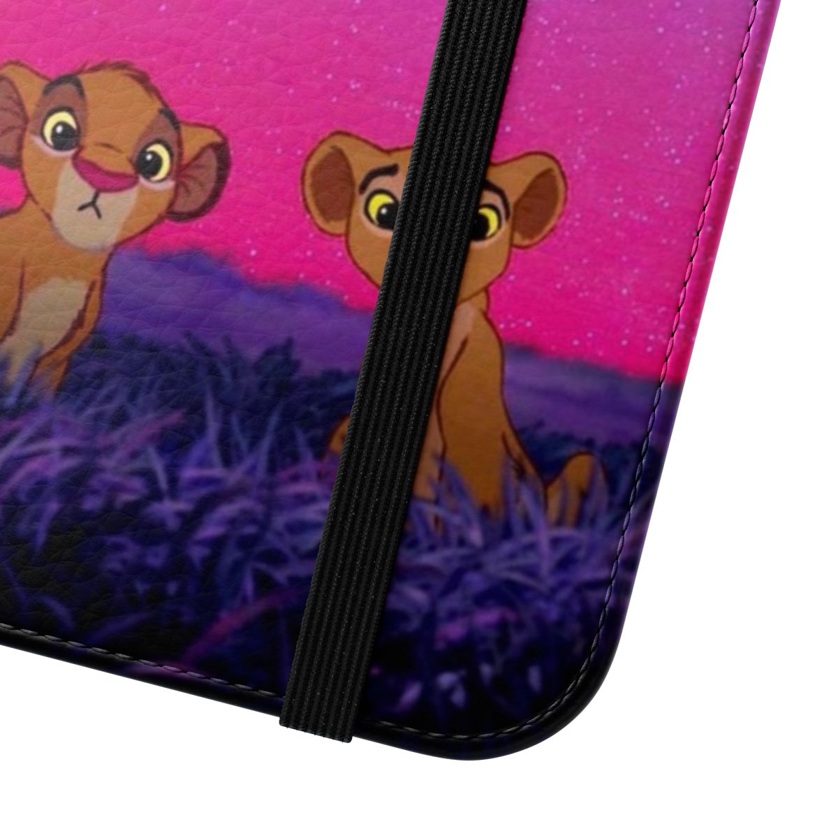 Animated phone case with Simba and Nala from the Lion King - Close Up