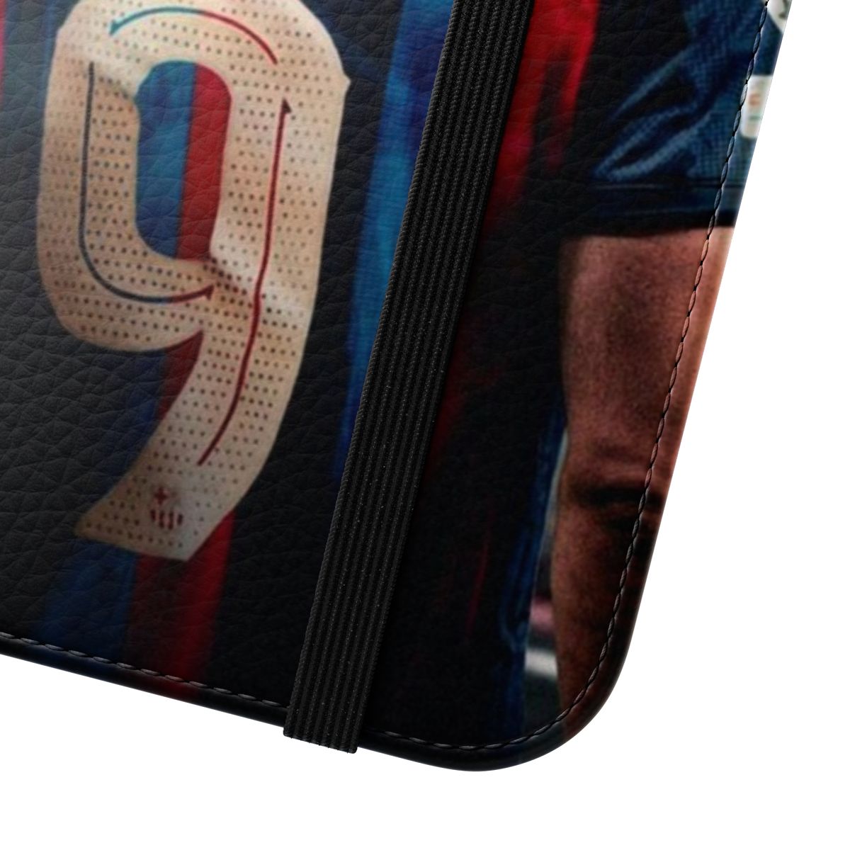 Flip cover phone case featuring the image of Polish footballer Robert Lewandowski in an FC Barcelona jersey - Close Up