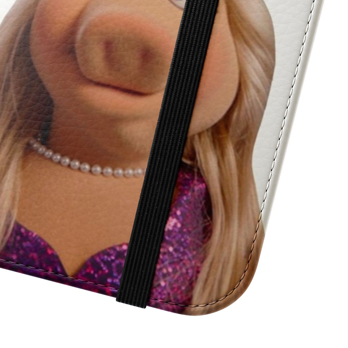 Flip cover phone case featuring a trendy Miss Piggy design - Close Up