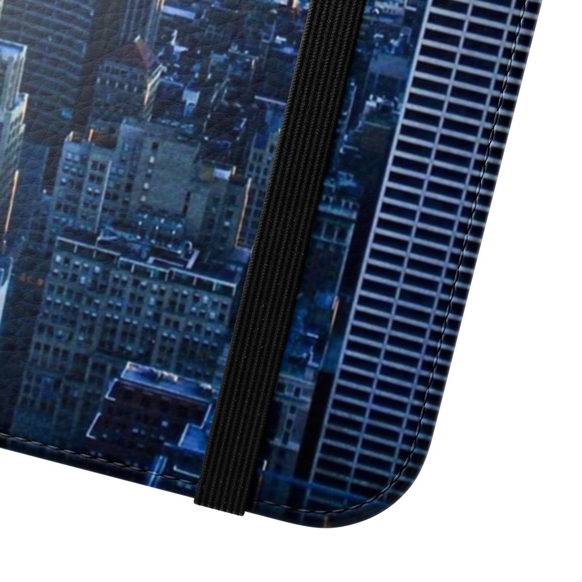 Flip phone case with a high-quality image of the iconic New York City skyline. - Close Up