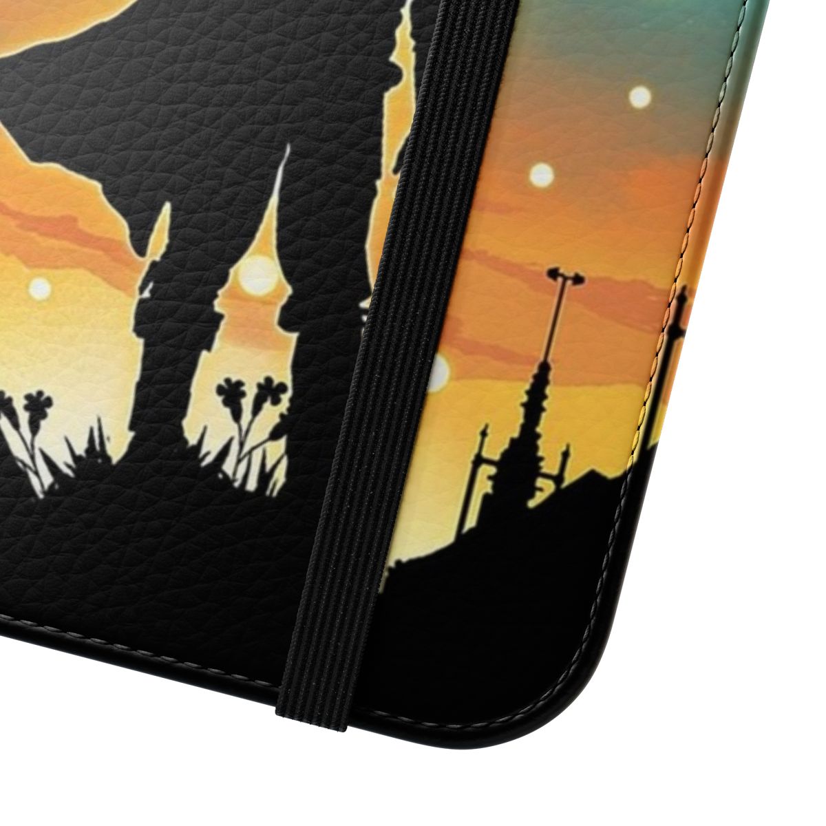 Flip phone case with a Star Wars-themed design - Close Up