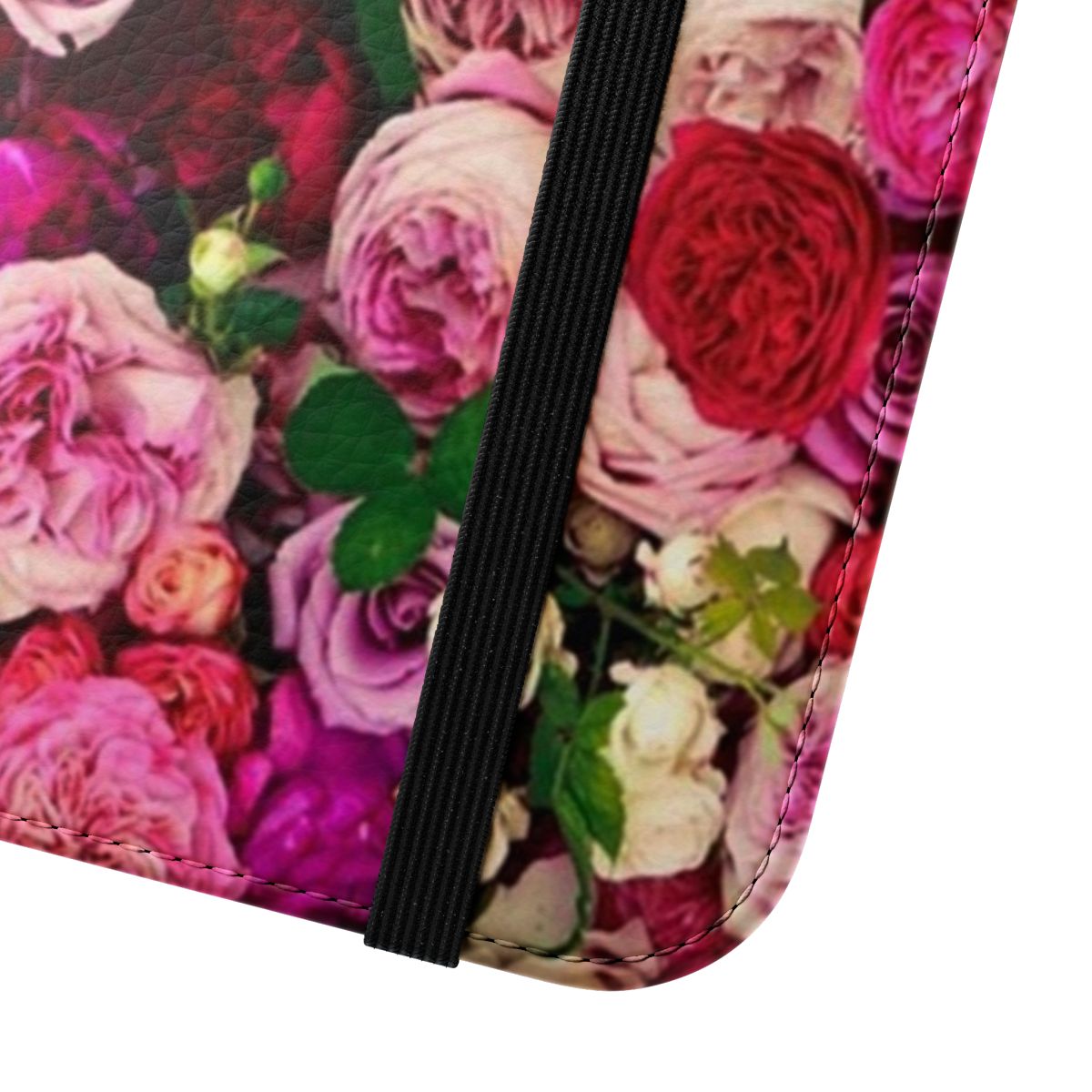 Fashionable floral phone case in pink and white - Close Up