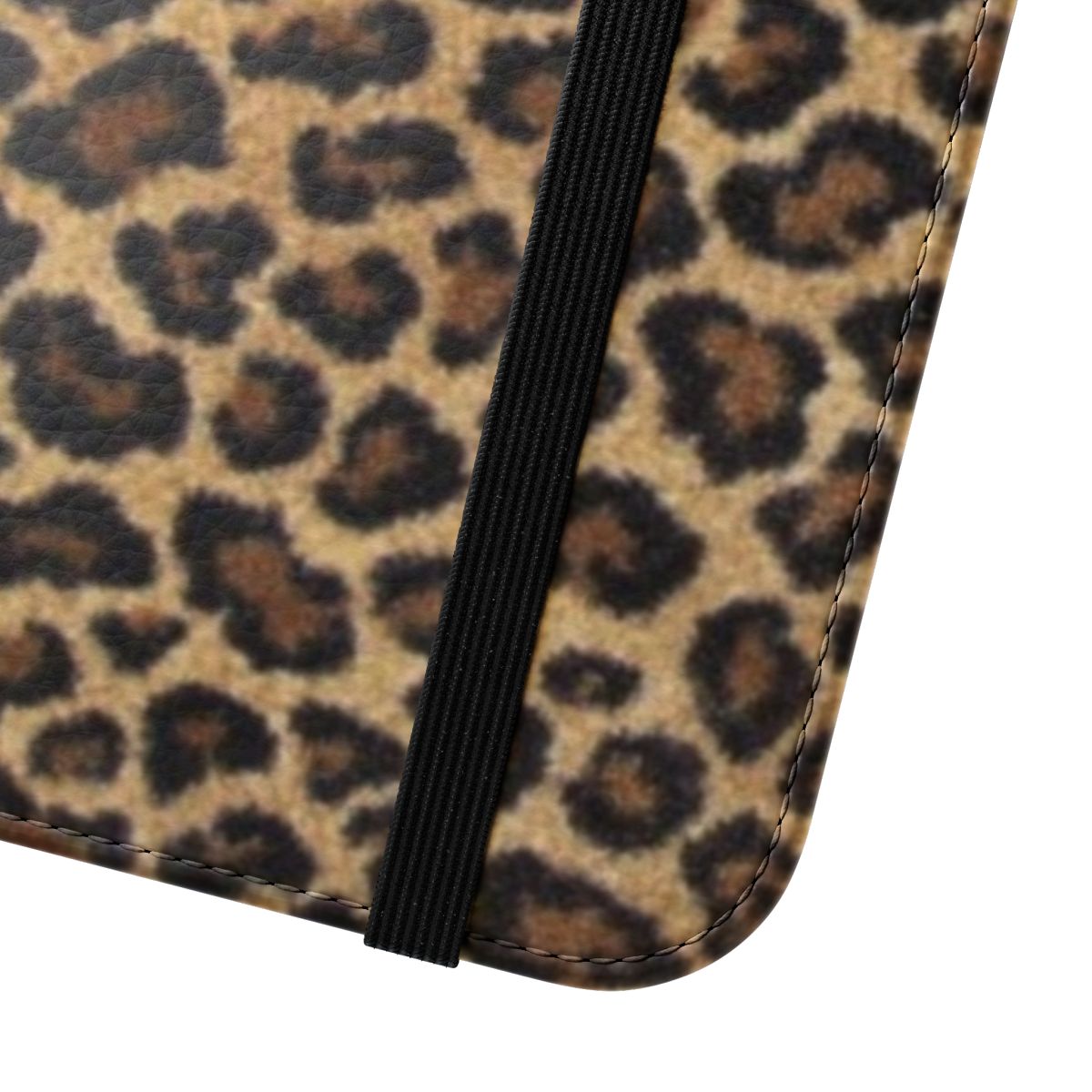 Leopard print flip phone case with protective cover - Close Up