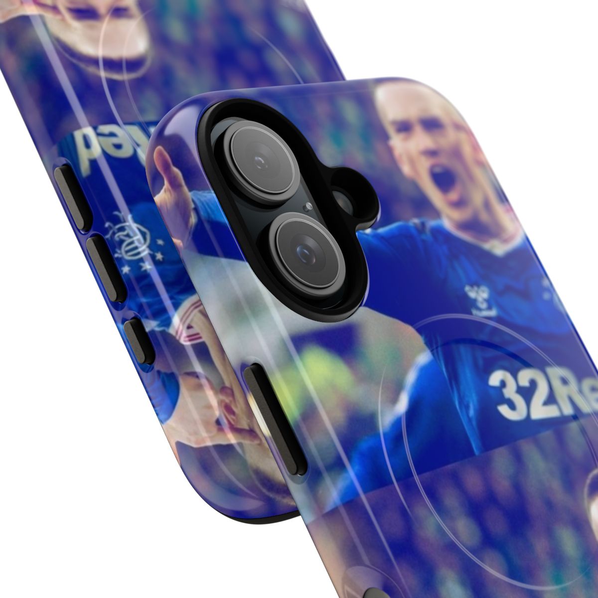 Magnetic protective phone case featuring the name and logo of football player Ryan Kent - Detail